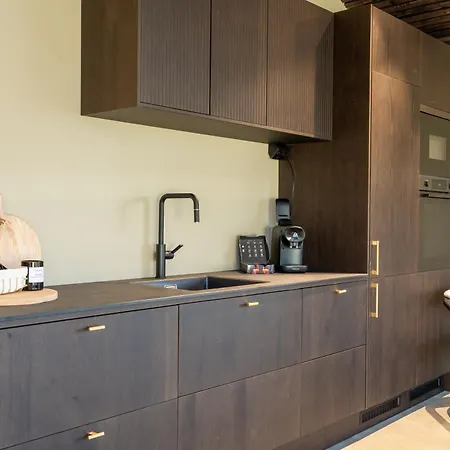 Aurora Luxe Retreat *