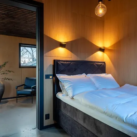 Aurora Luxe Retreat