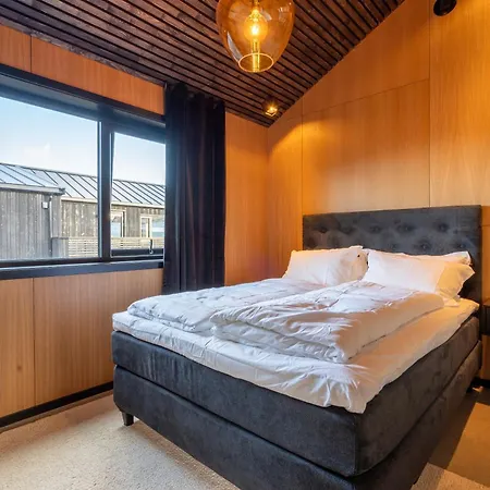 Aurora Luxe Retreat