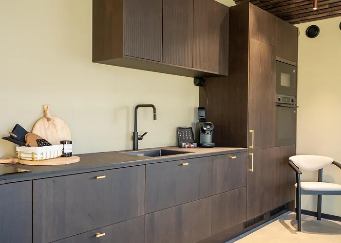 Aurora Luxe Retreat *