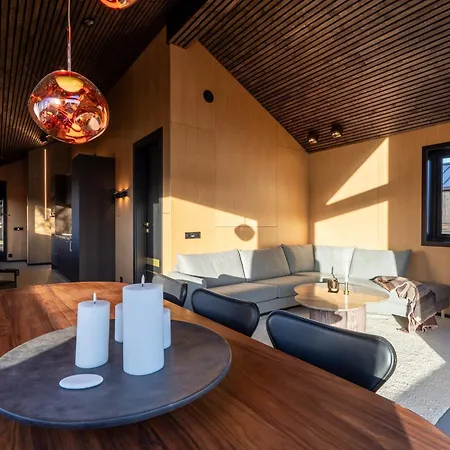 Aurora Luxe Retreat *